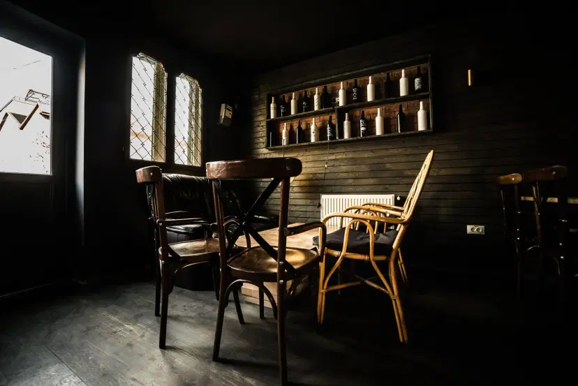 https://honeypot0.s3.amazonaws.com/1702642800920-gallery-RESTAURANT%20STORE%20%283%29.webp