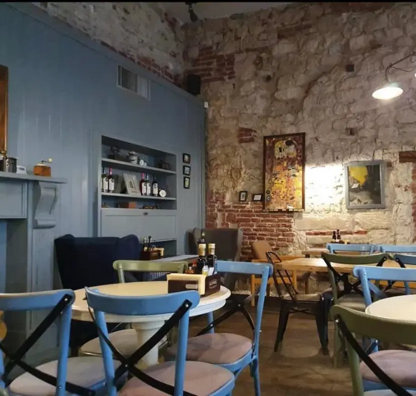 https://honeypot0.s3.amazonaws.com/1702643190276-gallery-NUKA%20BISTRO%20%284%29.webp