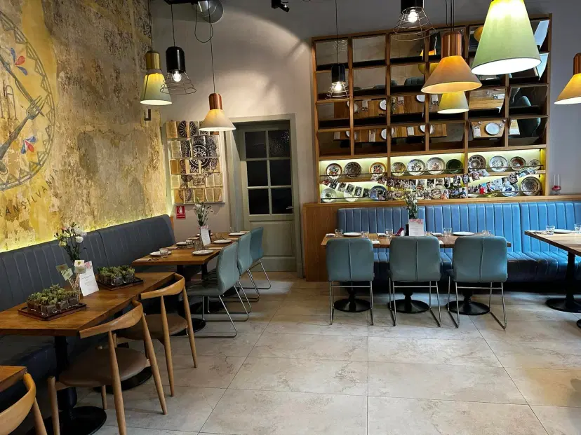 https://honeypot0.s3.amazonaws.com/1702656182031-gallery-RESTAURANT%20ZAMA%20%286%29.webp