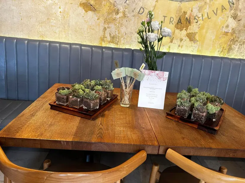https://honeypot0.s3.amazonaws.com/1702656182975-gallery-RESTAURANT%20ZAMA%20%287%29.webp