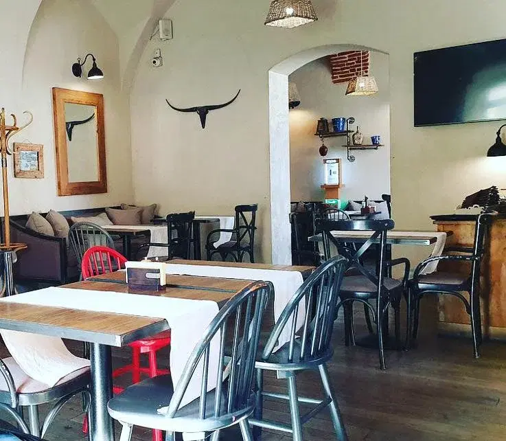 https://honeypot0.s3.amazonaws.com/1702709905437-gallery-MUURA%20STEAKHOUSE%20%285%29.webp