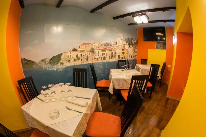 https://honeypot0.s3.amazonaws.com/1702710352013-gallery-RESTAURANT%20LA%20MOVIDA%20%283%29.webp