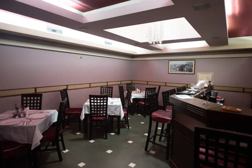 https://honeypot0.s3.amazonaws.com/1702713167315-gallery-RESTAURANT%20PAPRIKA%20%282%29.webp