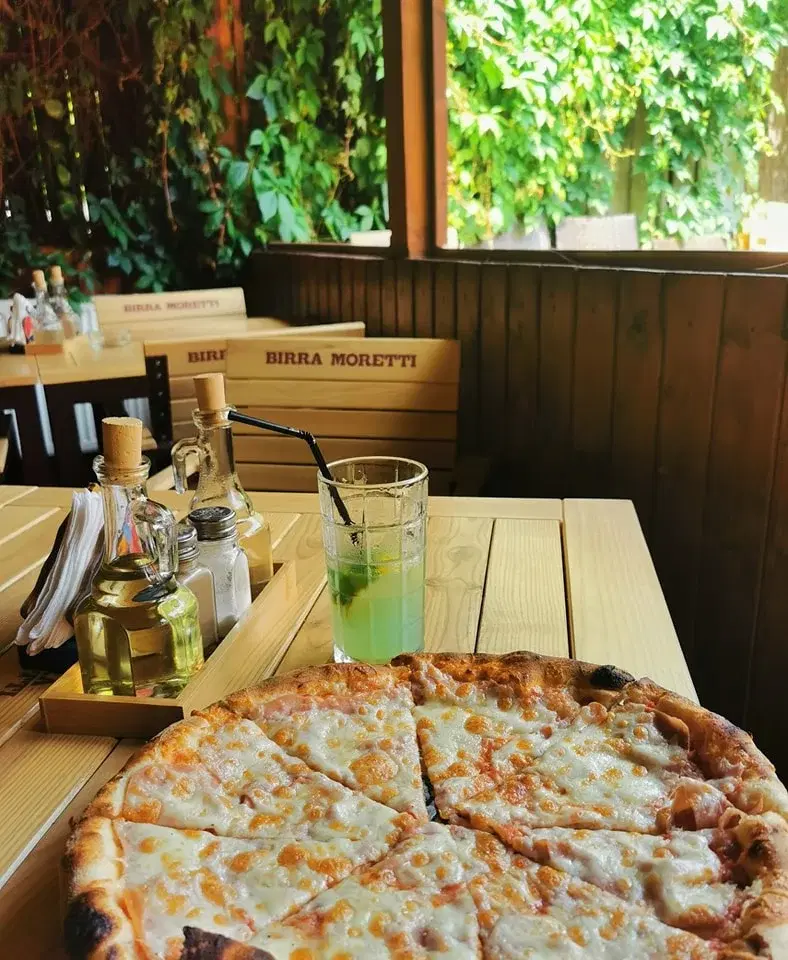 https://honeypot0.s3.amazonaws.com/1702719514220-gallery-RESTAURANT%20MAGIC%20COCO%20%281%29.webp