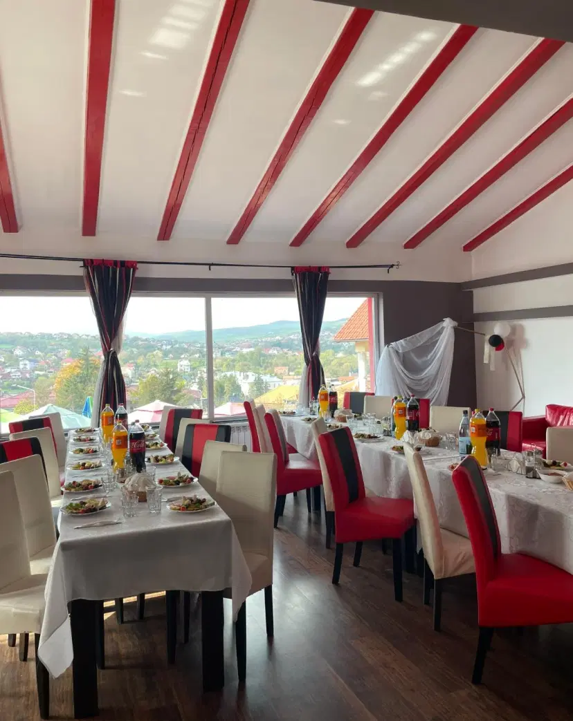 https://honeypot0.s3.amazonaws.com/1703146625668-gallery-RESTAURANT%20GOLD%20FREEDOM%20%284%29.webp
