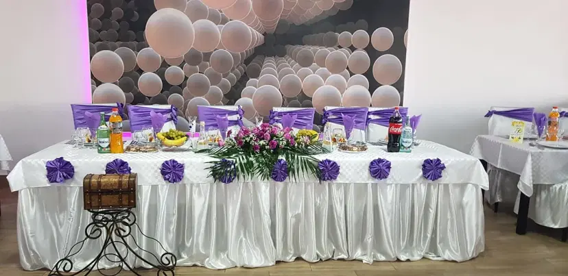 https://honeypot0.s3.amazonaws.com/1703147119752-gallery-RESTAURANT%20ZORILE%20%285%29.webp