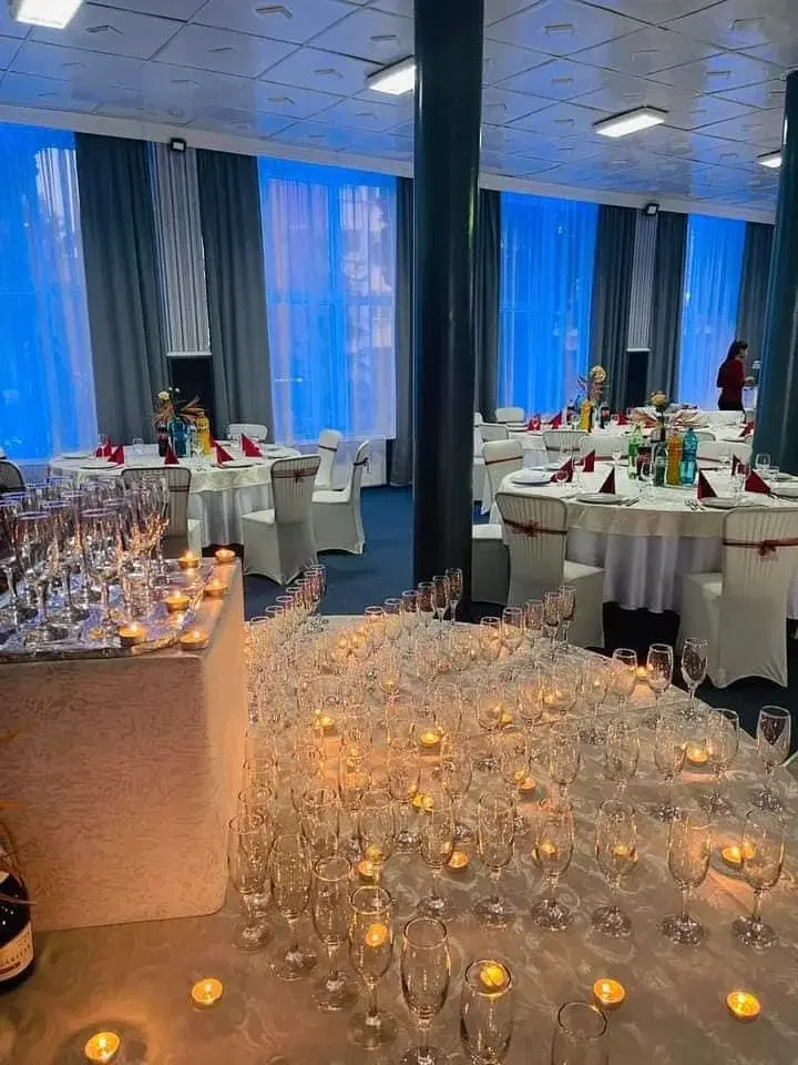 https://honeypot0.s3.amazonaws.com/1703152420224-gallery-LA%20OLARU%20EVENTS%20%283%29.webp