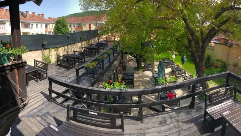 https://honeypot0.s3.amazonaws.com/1703161591937-gallery-HAYAK%20BISTRO%20%20%283%29.webp