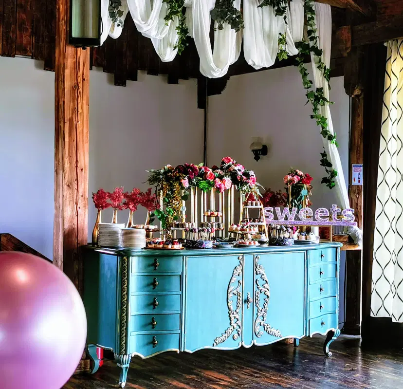 https://honeypot0.s3.amazonaws.com/1703162705860-gallery-TALORA%20RESTAURANT%20%20%286%29.webp