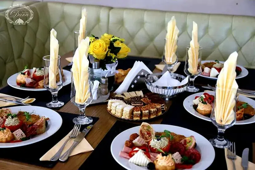 https://honeypot0.s3.amazonaws.com/1703163392702-gallery-RESTAURANT%20DANA%20%283%29.webp