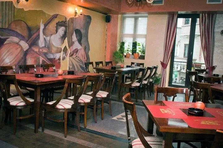 https://honeypot0.s3.amazonaws.com/1703173192474-gallery-RISTORANTE%20SAN%20MARCO%20%20%283%29.webp
