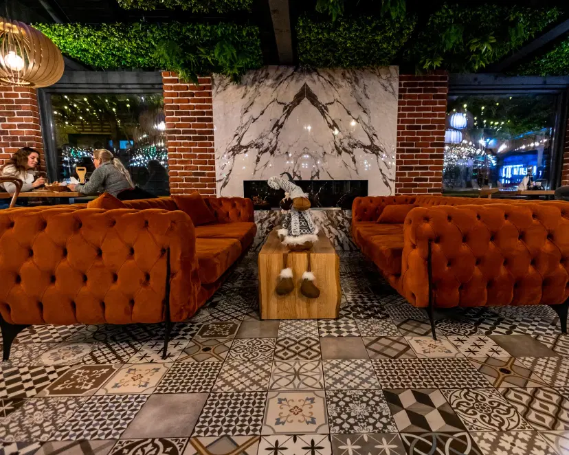 https://honeypot0.s3.amazonaws.com/1703177404557-gallery-RESTAURANT%20ALEXO%20%20%283%29.webp