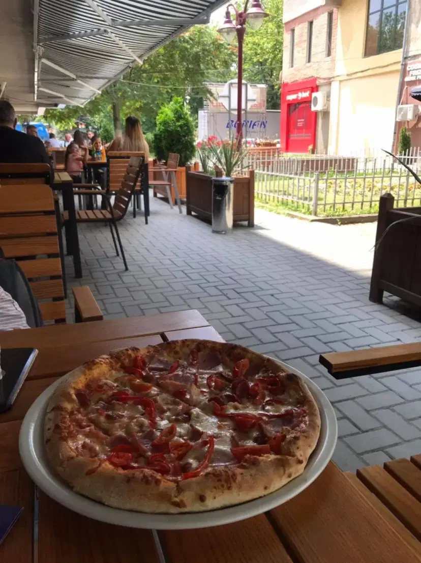 https://honeypot0.s3.amazonaws.com/1703180836583-gallery-RESTAURANT%20EDUARDO%20S%20%20%282%29.webp