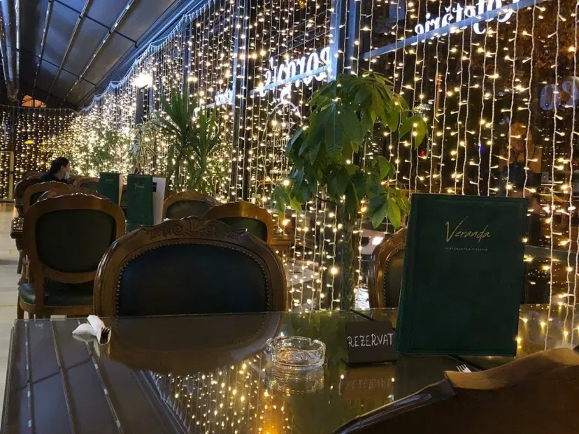 https://honeypot0.s3.amazonaws.com/1703242162041-gallery-Veranda%20Ristorante%20%20%282%29.webp