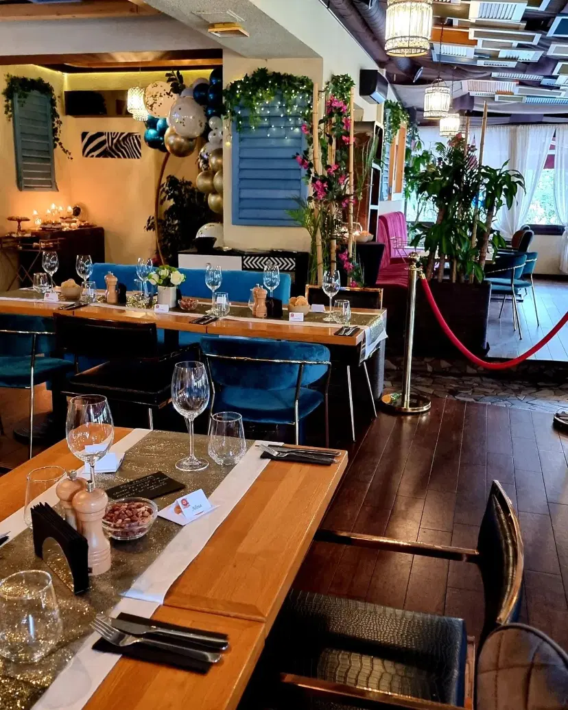 https://honeypot0.s3.amazonaws.com/1703243453028-gallery-UBLO%20BISTRO%20%284%29.webp