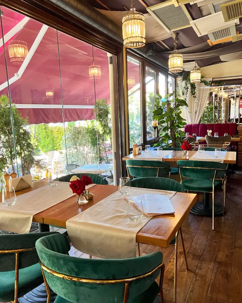 https://honeypot0.s3.amazonaws.com/1703243453949-gallery-UBLO%20BISTRO%20%285%29.webp
