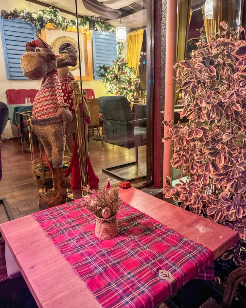 https://honeypot0.s3.amazonaws.com/1703243455646-gallery-UBLO%20BISTRO%20%287%29.webp