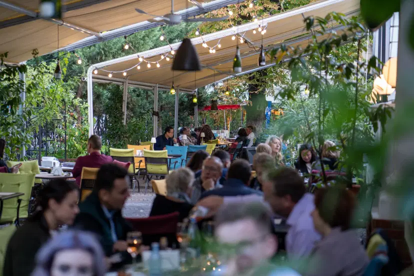 https://honeypot0.s3.amazonaws.com/1703245859063-gallery-RESTAURANT%20LA%20MAMA%20%282%29.webp