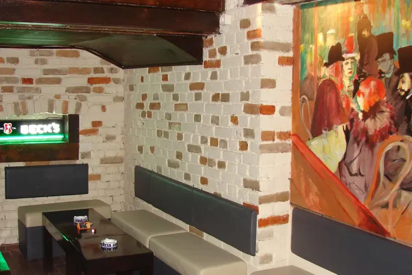 https://honeypot0.s3.amazonaws.com/1703251918155-gallery-RESTAURANT%20HOME%20%282%29.webp