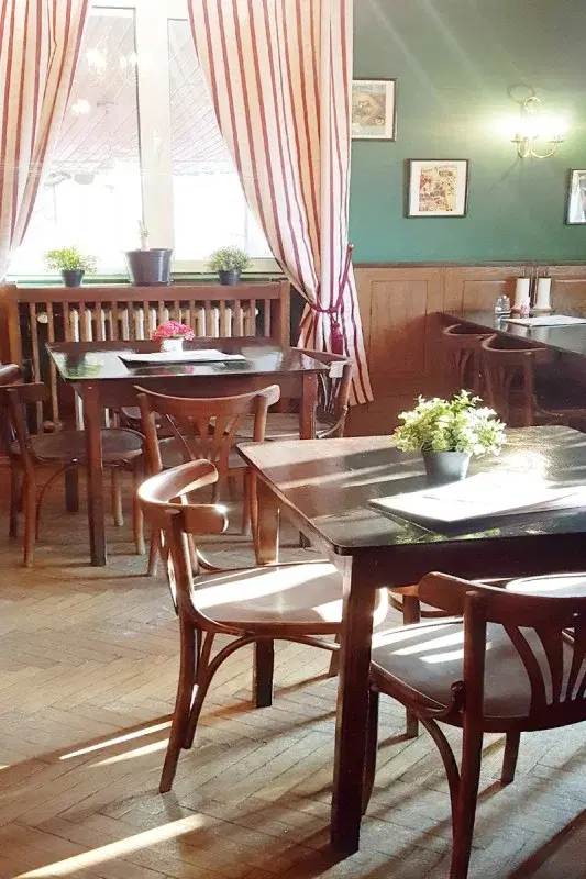 https://honeypot0.s3.amazonaws.com/1703251920130-gallery-RESTAURANT%20HOME%20%285%29.webp