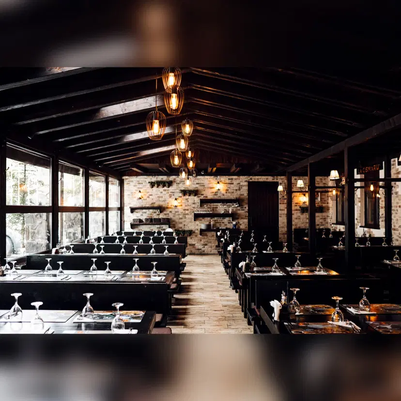 https://honeypot0.s3.amazonaws.com/1703253617473-gallery-TAVERNA%20SARBULUI%20%287%29.webp