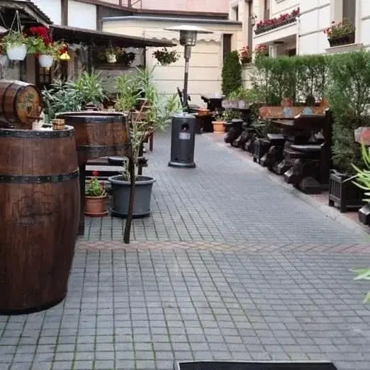 https://honeypot0.s3.amazonaws.com/1703255389876-gallery-RESTAURANT%20VATRA%20%282%29.webp