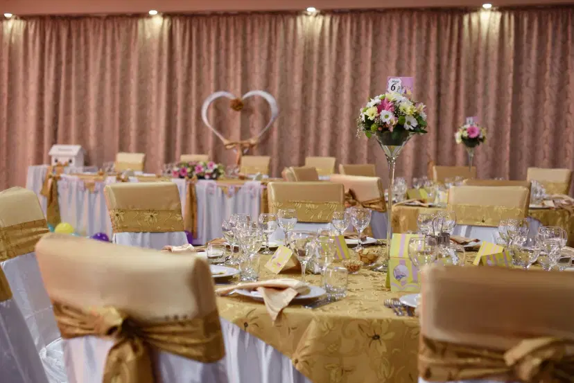 https://honeypot0.s3.amazonaws.com/1703750509084-gallery-RESTAURANT%20EST%20%282%29.webp