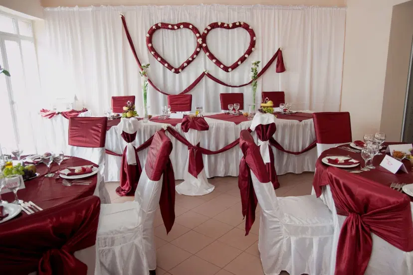 https://honeypot0.s3.amazonaws.com/1703750512674-gallery-RESTAURANT%20EST%20%287%29.webp