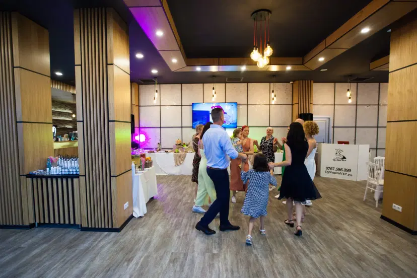 https://honeypot0.s3.amazonaws.com/1703847229540-gallery-RESTAURANT%20INFLUENCE%20%20%282%29.webp