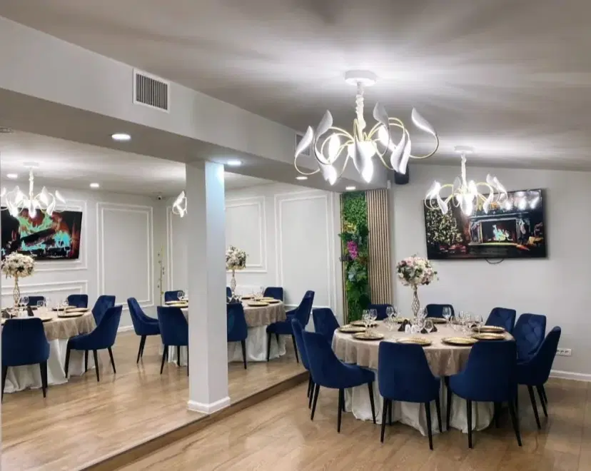 https://honeypot0.s3.amazonaws.com/1703851225843-gallery-MOSIMO%20BISTRO%20%20%286%29.webp