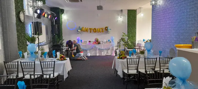 https://honeypot0.s3.amazonaws.com/1703856225324-gallery-BISTRO%2023%20%283%29.webp