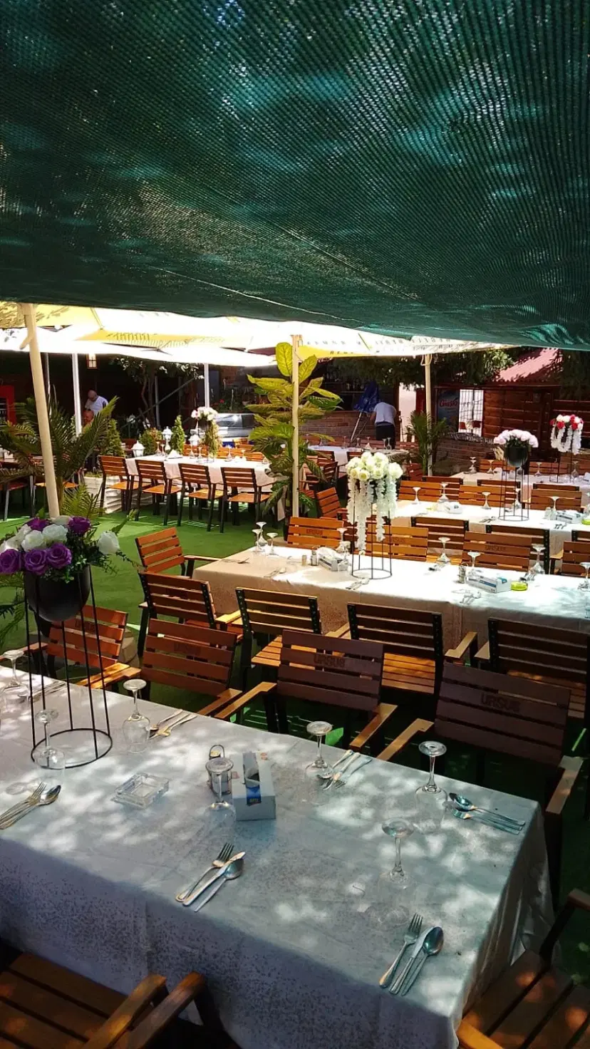 https://honeypot0.s3.amazonaws.com/1703856226838-gallery-BISTRO%2023%20%285%29.webp