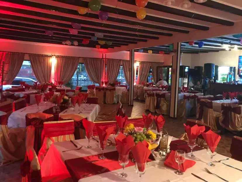 https://honeypot0.s3.amazonaws.com/1703859191752-gallery-RESTAURANT%20ELENA%20%283%29.webp
