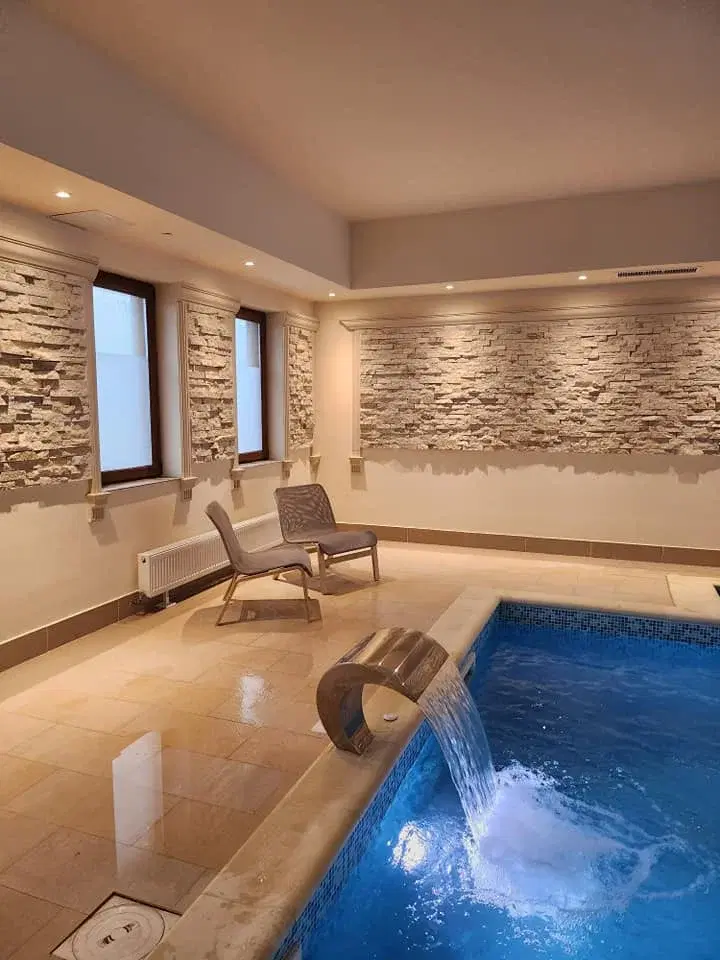 https://honeypot0.s3.amazonaws.com/1704286677579-gallery-ANETTE%20RESORT%20%287%29.webp