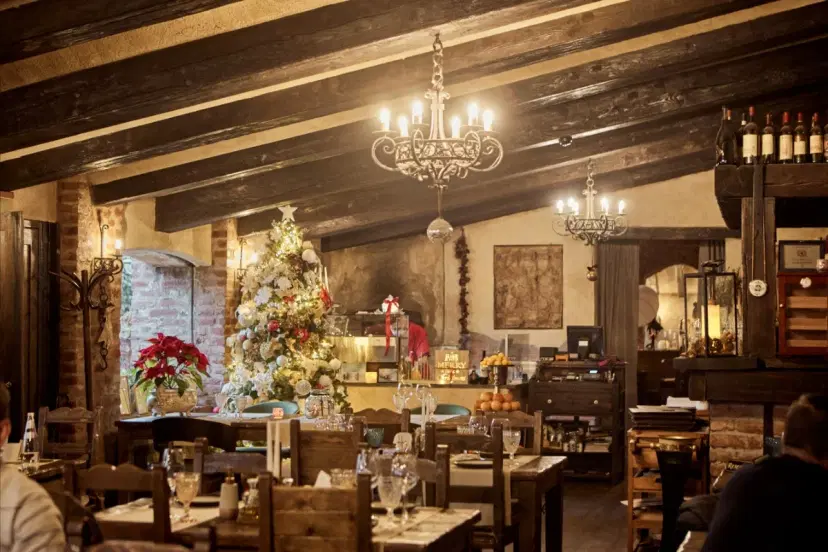 https://honeypot0.s3.amazonaws.com/1704288264651-gallery-DANTINO%20RISTORANTE%20%282%29.webp