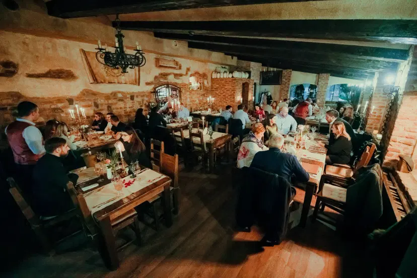 https://honeypot0.s3.amazonaws.com/1704288265470-gallery-DANTINO%20RISTORANTE%20%283%29.webp