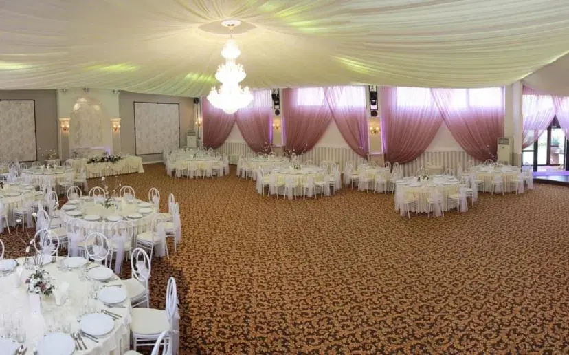 https://honeypot0.s3.amazonaws.com/1704292505027-gallery-COCHET%20BALLROOM%20%284%29.webp