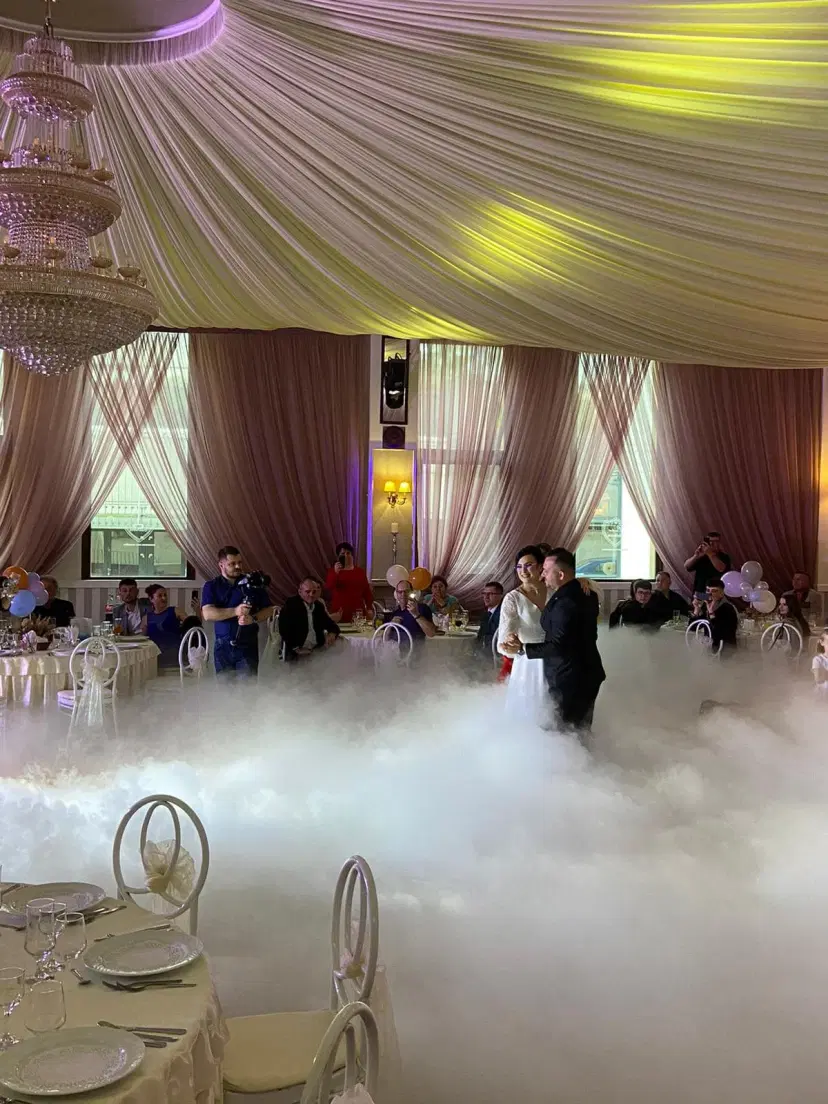 https://honeypot0.s3.amazonaws.com/1704292506598-gallery-COCHET%20BALLROOM%20%286%29.webp