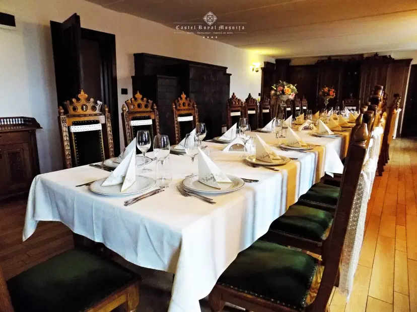 https://honeypot0.s3.amazonaws.com/1704298768361-gallery-CASTEL%20ROYAL%20%282%29.webp