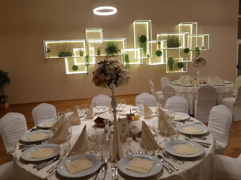 https://honeypot0.s3.amazonaws.com/1704353157227-gallery-RESTAURANT%20HARMONIA%20%285%29.webp