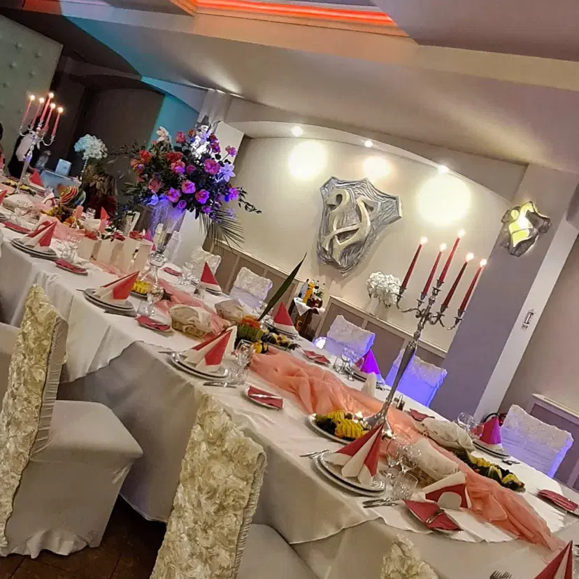 https://honeypot0.s3.amazonaws.com/1704362336318-gallery-RESTAURANT%20VALAHIA%20%286%29.webp
