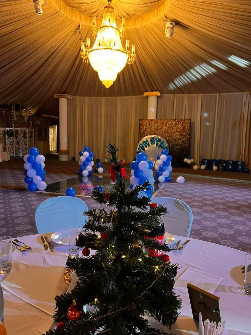https://honeypot0.s3.amazonaws.com/1704366627897-gallery-RESTAURANT%20%20Aurora%20%2813%29.webp