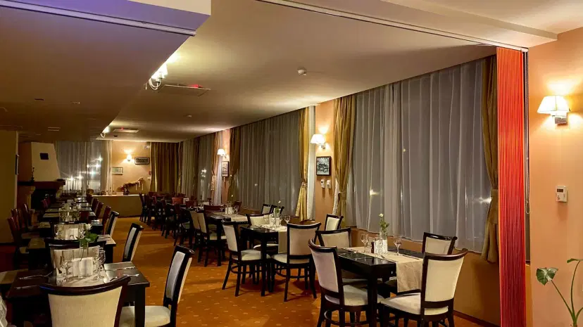 https://honeypot0.s3.amazonaws.com/1704446830153-gallery-HOTEL%20OXFORD%20%283%29.webp