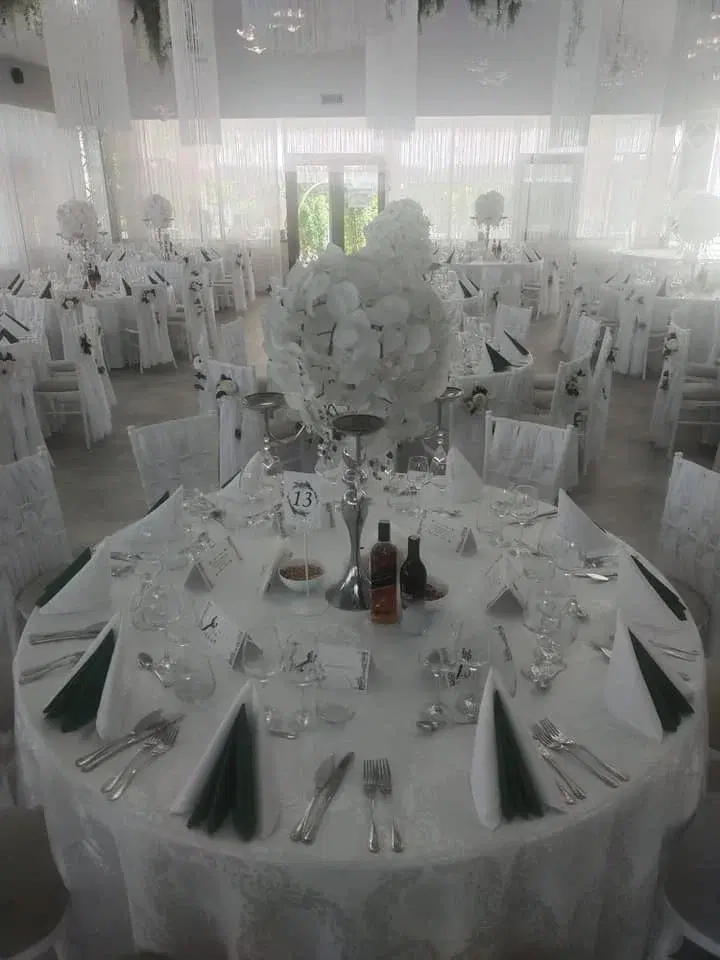 https://honeypot0.s3.amazonaws.com/1704583660094-gallery-Restaurant-Izabel%20%20%287%29.webp