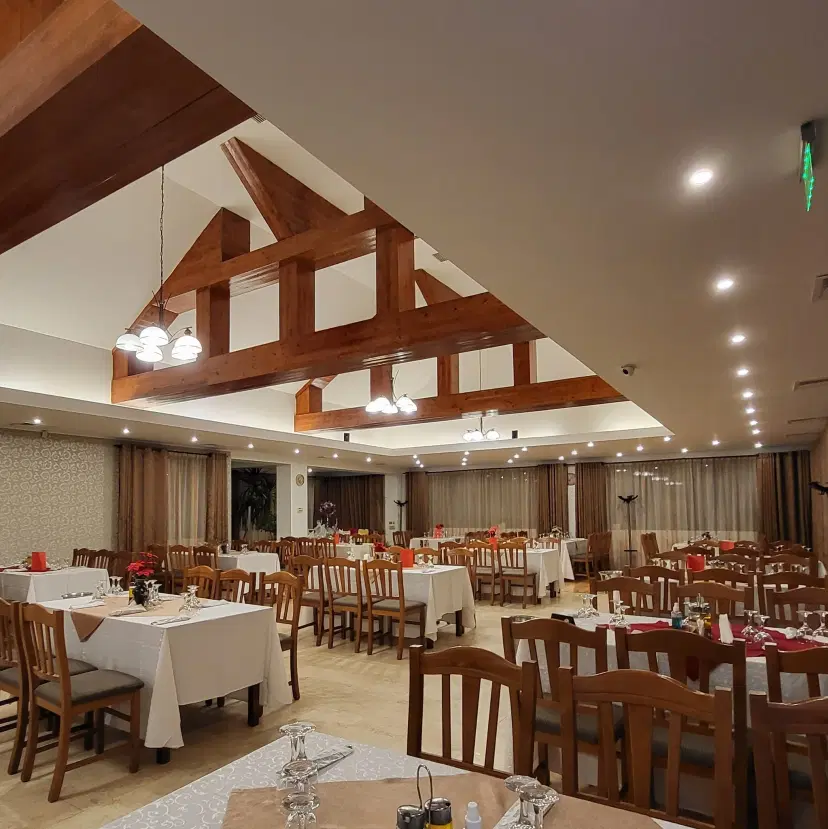 https://honeypot0.s3.amazonaws.com/1704714545515-gallery-RESTAURANT%20BARBQ%20%285%29.webp