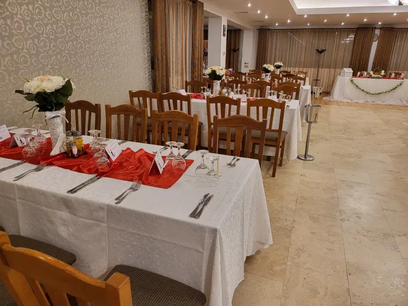https://honeypot0.s3.amazonaws.com/1704714548977-gallery-RESTAURANT%20BARBQ%20%289%29.webp