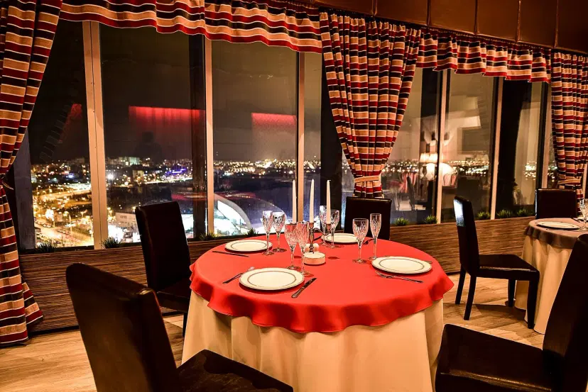 https://honeypot0.s3.amazonaws.com/1704810780197-gallery-HOTEL%20PARC%20MAMAIA%20%283%29.webp
