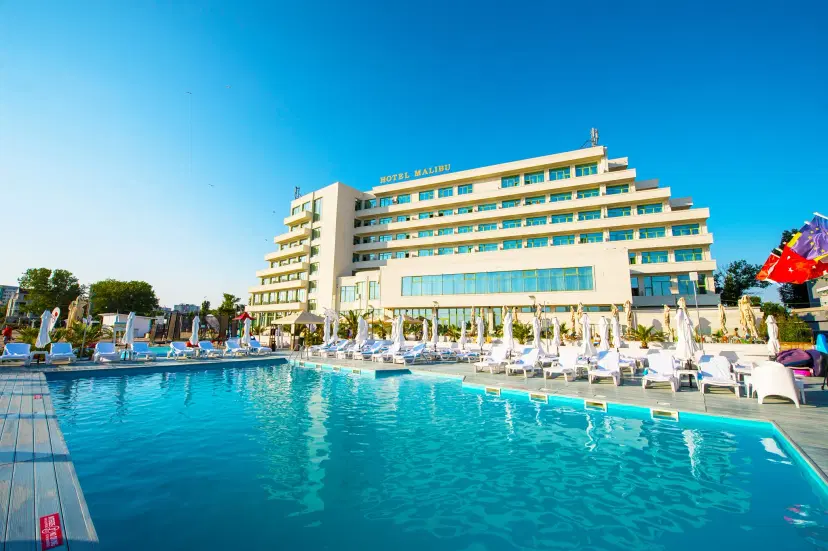 https://honeypot0.s3.amazonaws.com/1704972361600-gallery-HOTEL%20MALIBU%20%20%284%29.webp