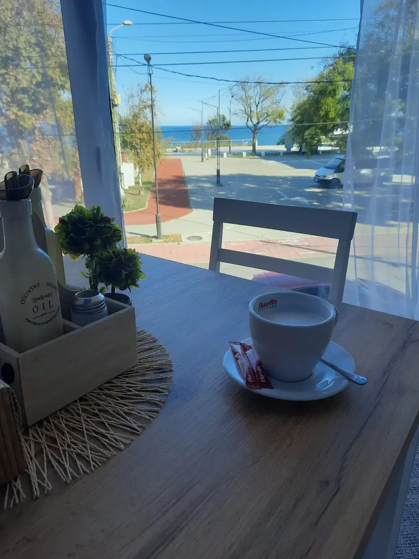 https://honeypot0.s3.amazonaws.com/1705142043255-gallery-BISTRO%20PESCARUS%20%20%281%29.webp