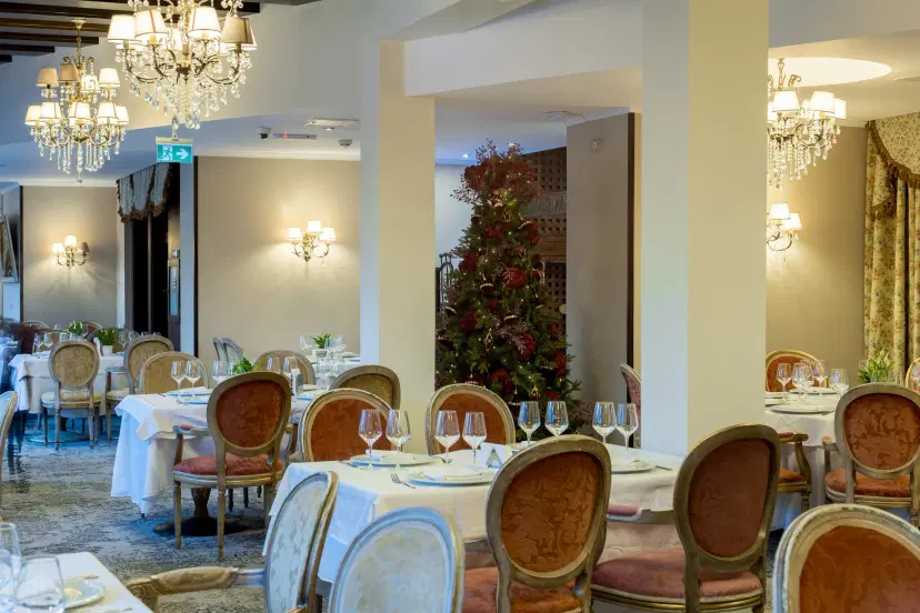 https://honeypot0.s3.amazonaws.com/1705260458449-gallery-hotel-alpin%20%285%29.webp